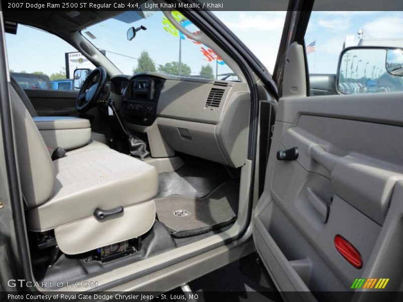 Light Khaki Metallic / Khaki 2007 Dodge Ram 2500 ST Regular Cab 4x4
