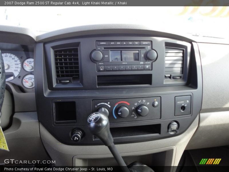 Light Khaki Metallic / Khaki 2007 Dodge Ram 2500 ST Regular Cab 4x4