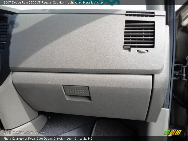 Light Khaki Metallic / Khaki 2007 Dodge Ram 2500 ST Regular Cab 4x4