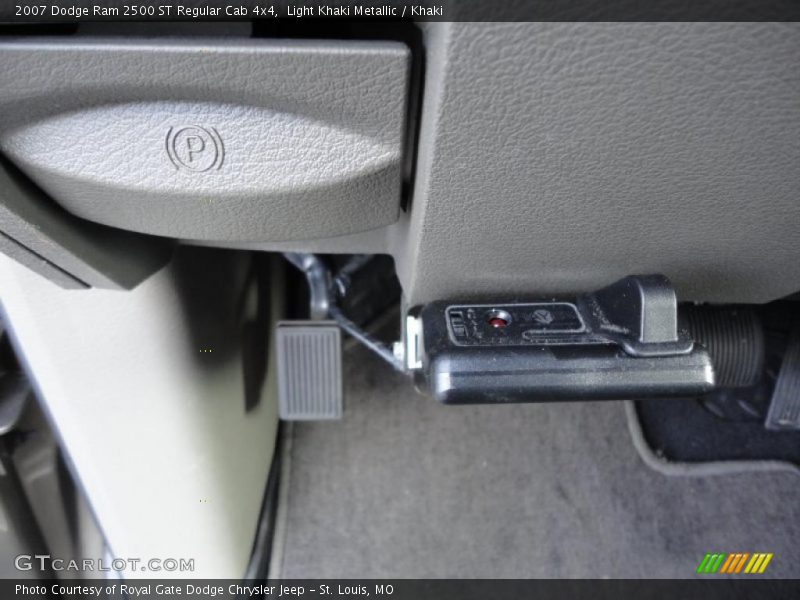 Light Khaki Metallic / Khaki 2007 Dodge Ram 2500 ST Regular Cab 4x4
