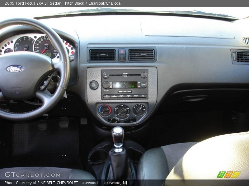 Pitch Black / Charcoal/Charcoal 2005 Ford Focus ZX4 ST Sedan