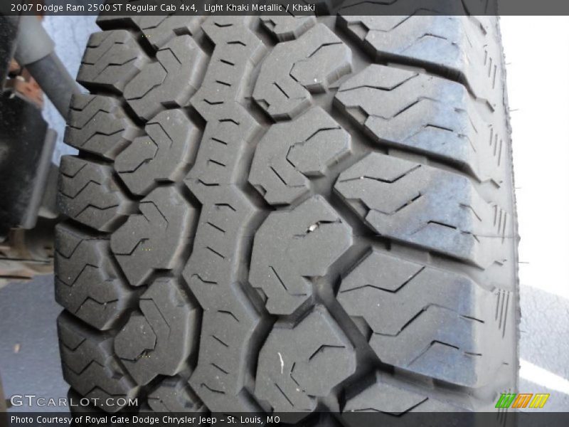 Light Khaki Metallic / Khaki 2007 Dodge Ram 2500 ST Regular Cab 4x4