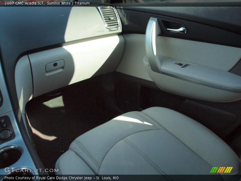 Summit White / Titanium 2007 GMC Acadia SLT