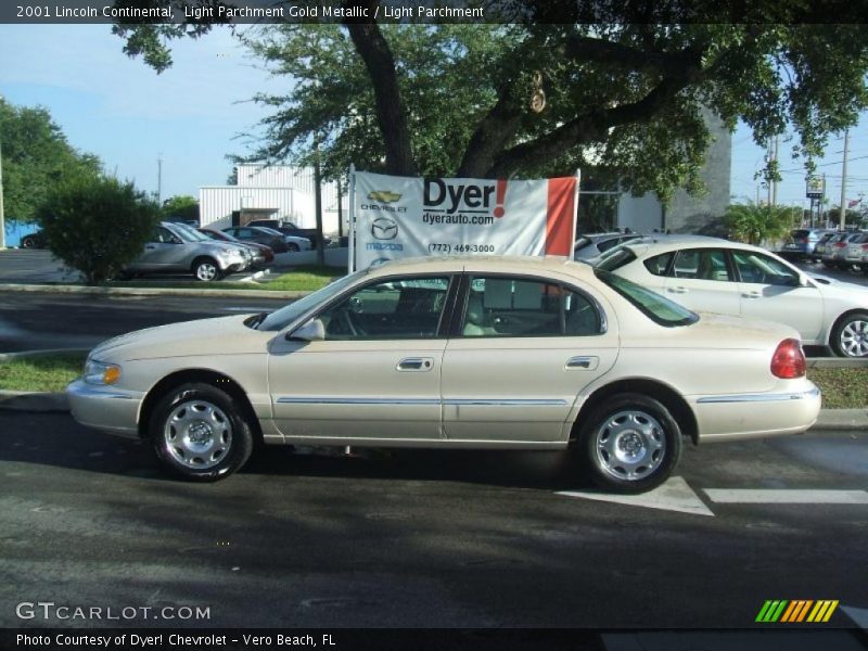Light Parchment Gold Metallic / Light Parchment 2001 Lincoln Continental