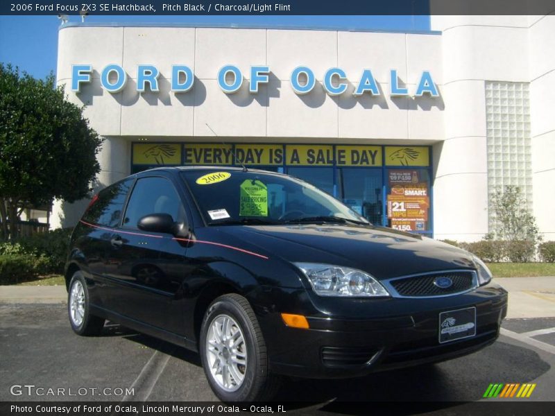 Pitch Black / Charcoal/Light Flint 2006 Ford Focus ZX3 SE Hatchback