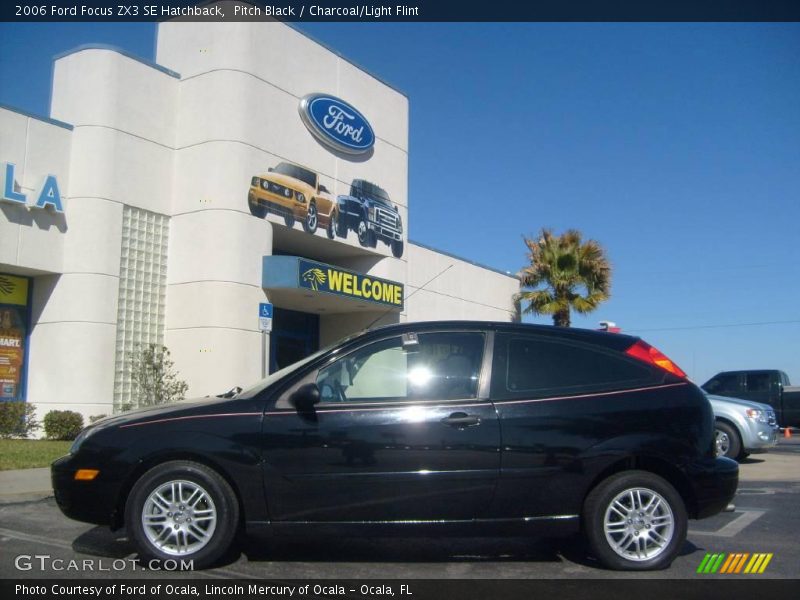 Pitch Black / Charcoal/Light Flint 2006 Ford Focus ZX3 SE Hatchback
