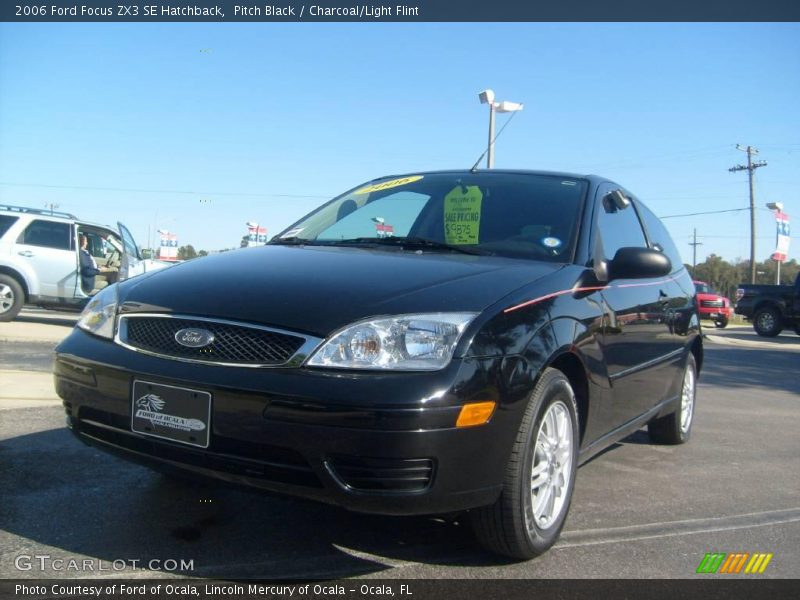 Pitch Black / Charcoal/Light Flint 2006 Ford Focus ZX3 SE Hatchback