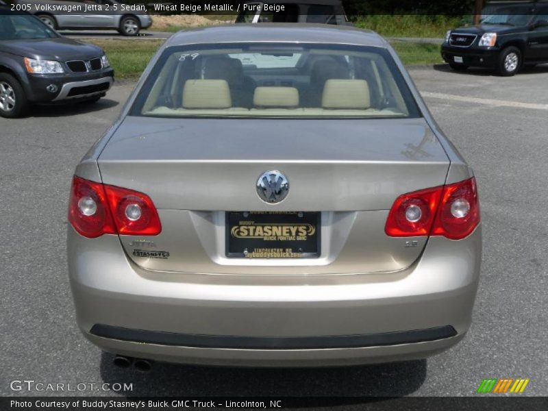 Wheat Beige Metallic / Pure Beige 2005 Volkswagen Jetta 2.5 Sedan