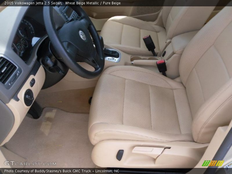 Wheat Beige Metallic / Pure Beige 2005 Volkswagen Jetta 2.5 Sedan