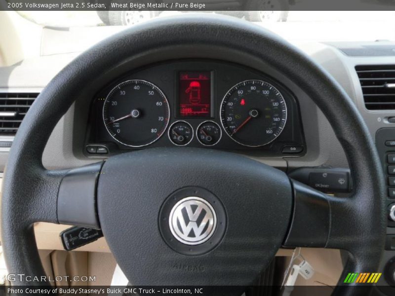 Wheat Beige Metallic / Pure Beige 2005 Volkswagen Jetta 2.5 Sedan