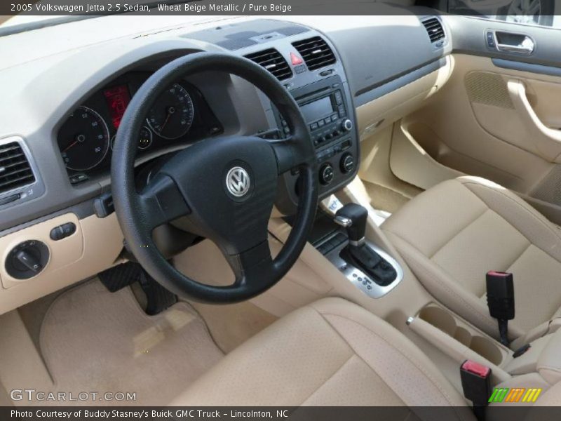 Wheat Beige Metallic / Pure Beige 2005 Volkswagen Jetta 2.5 Sedan