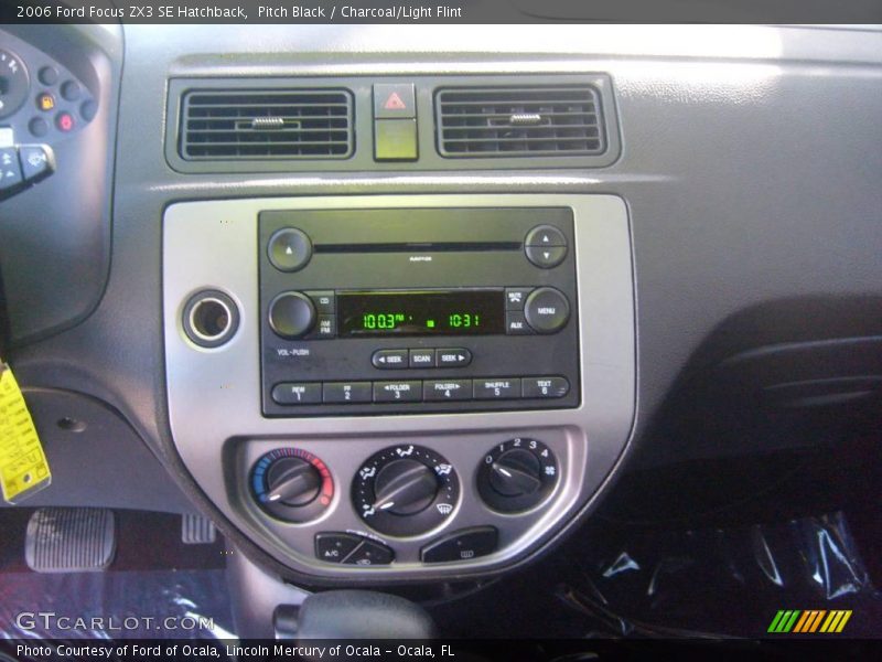 Pitch Black / Charcoal/Light Flint 2006 Ford Focus ZX3 SE Hatchback