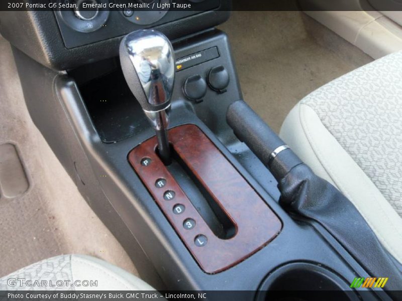 Emerald Green Metallic / Light Taupe 2007 Pontiac G6 Sedan