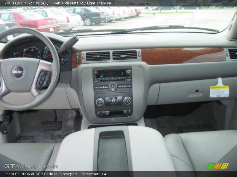 Silver Birch Metallic / Light Titanium 2008 GMC Yukon XL SLT