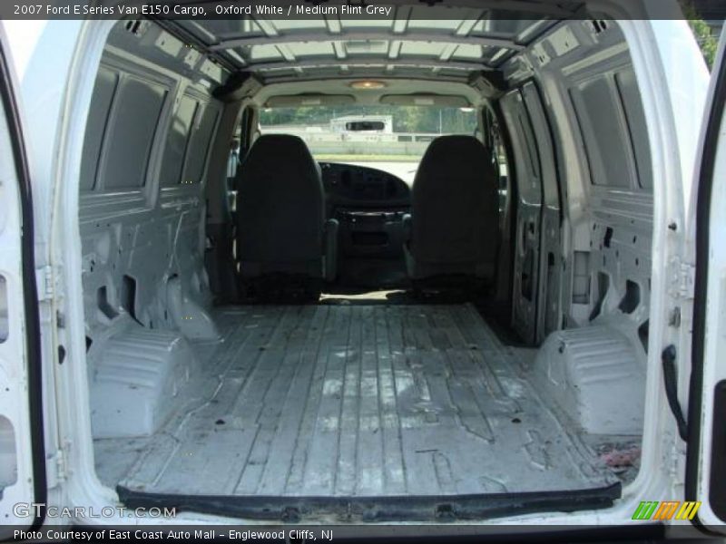 Oxford White / Medium Flint Grey 2007 Ford E Series Van E150 Cargo