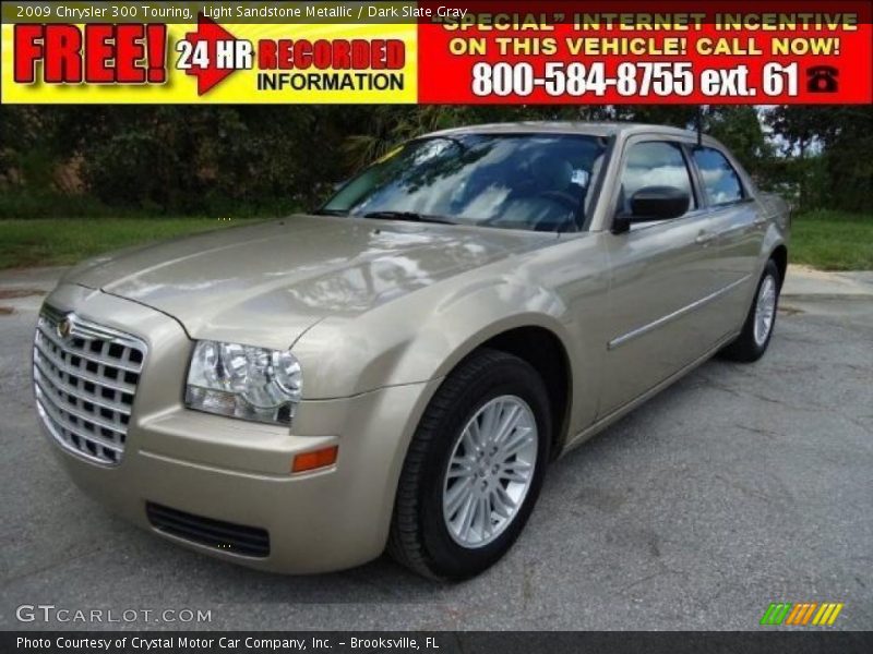 Light Sandstone Metallic / Dark Slate Gray 2009 Chrysler 300 Touring