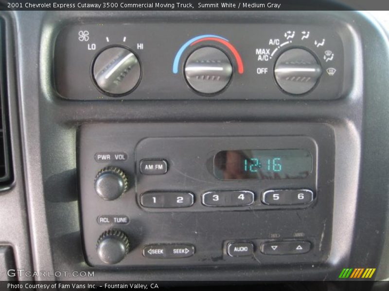 Summit White / Medium Gray 2001 Chevrolet Express Cutaway 3500 Commercial Moving Truck