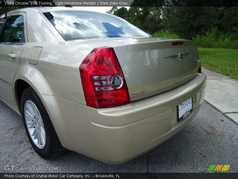 Light Sandstone Metallic / Dark Slate Gray 2009 Chrysler 300 Touring
