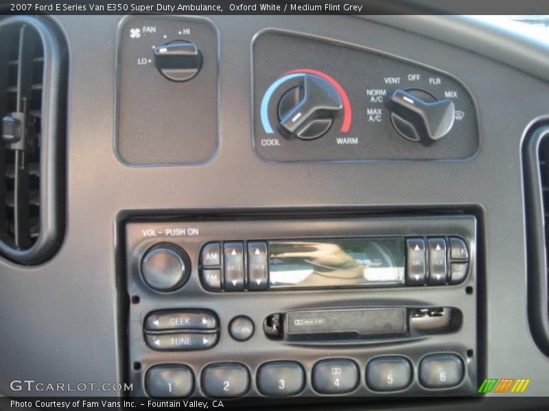 Oxford White / Medium Flint Grey 2007 Ford E Series Van E350 Super Duty Ambulance
