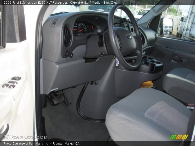 Oxford White / Medium Flint Grey 2006 Ford E Series Van E150 XLT Passenger