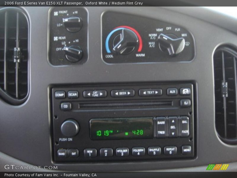 Oxford White / Medium Flint Grey 2006 Ford E Series Van E150 XLT Passenger