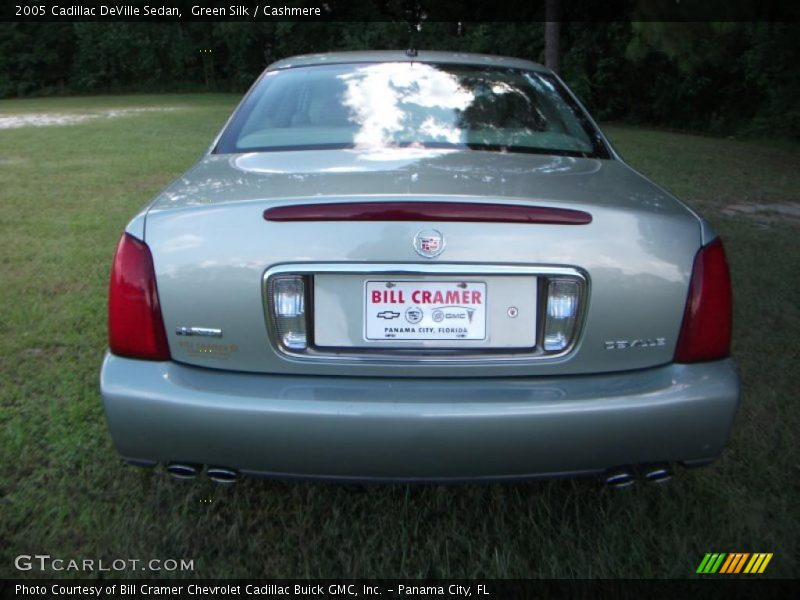 Green Silk / Cashmere 2005 Cadillac DeVille Sedan