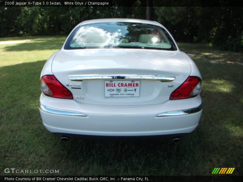White Onyx / Champagne 2008 Jaguar X-Type 3.0 Sedan