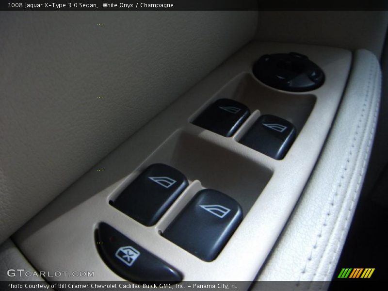 White Onyx / Champagne 2008 Jaguar X-Type 3.0 Sedan