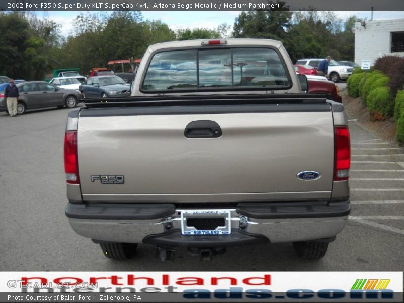 Arizona Beige Metallic / Medium Parchment 2002 Ford F350 Super Duty XLT SuperCab 4x4