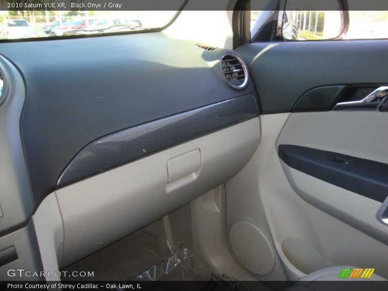 Black Onyx / Gray 2010 Saturn VUE XR