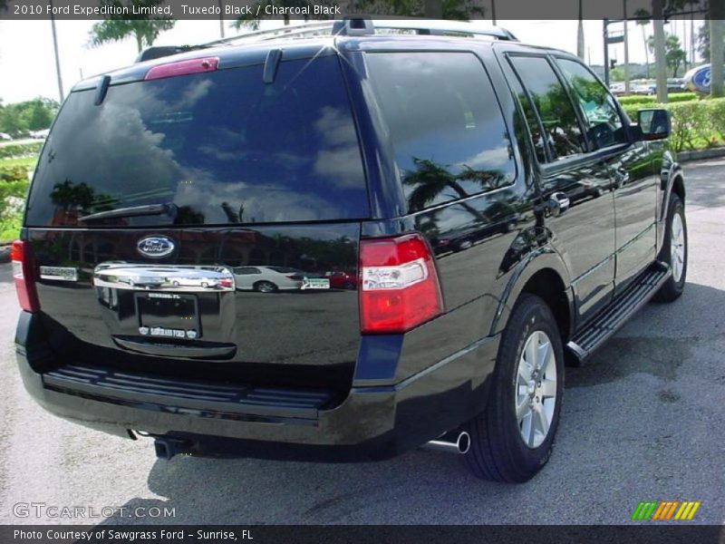 Tuxedo Black / Charcoal Black 2010 Ford Expedition Limited