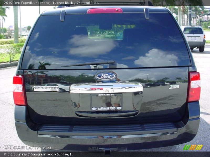 Tuxedo Black / Charcoal Black 2010 Ford Expedition Limited