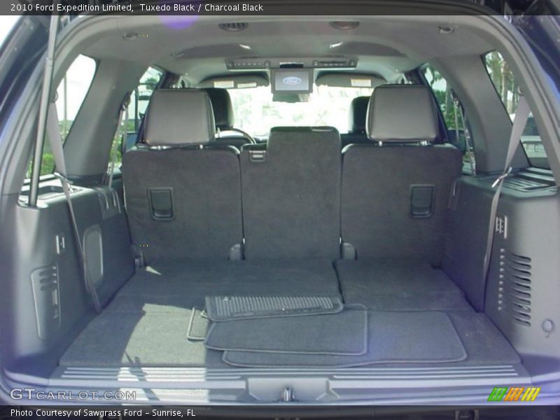 Tuxedo Black / Charcoal Black 2010 Ford Expedition Limited