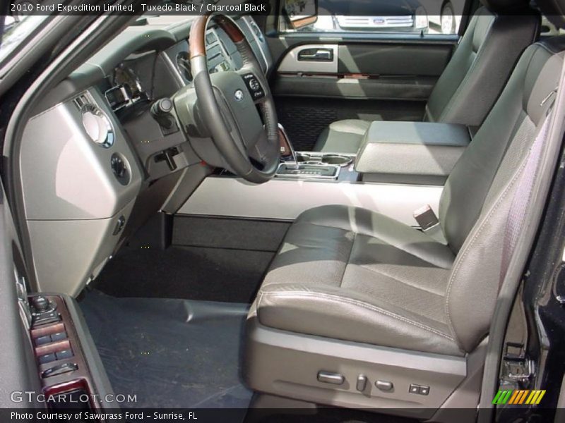 Tuxedo Black / Charcoal Black 2010 Ford Expedition Limited