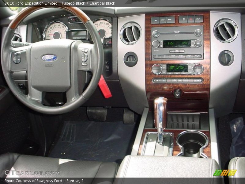 Tuxedo Black / Charcoal Black 2010 Ford Expedition Limited