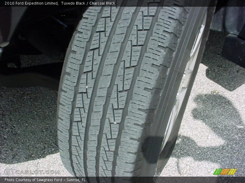 Tuxedo Black / Charcoal Black 2010 Ford Expedition Limited