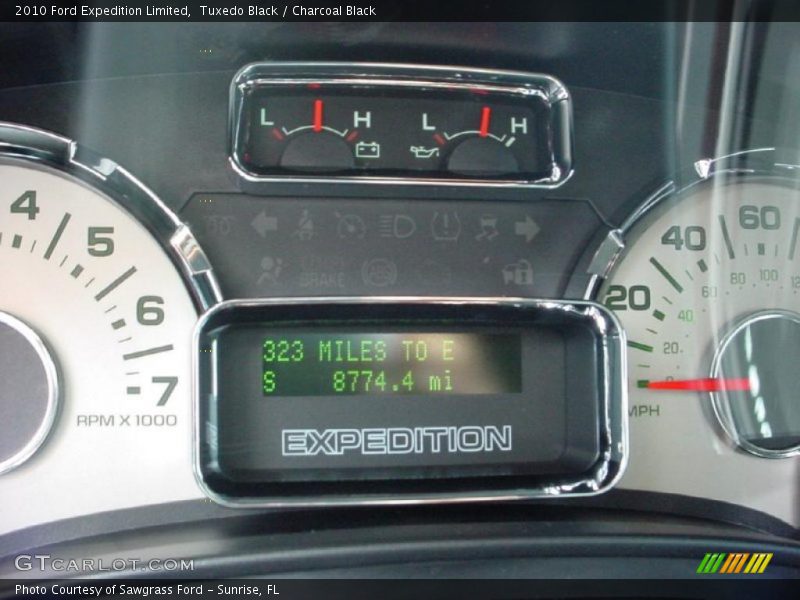 Tuxedo Black / Charcoal Black 2010 Ford Expedition Limited