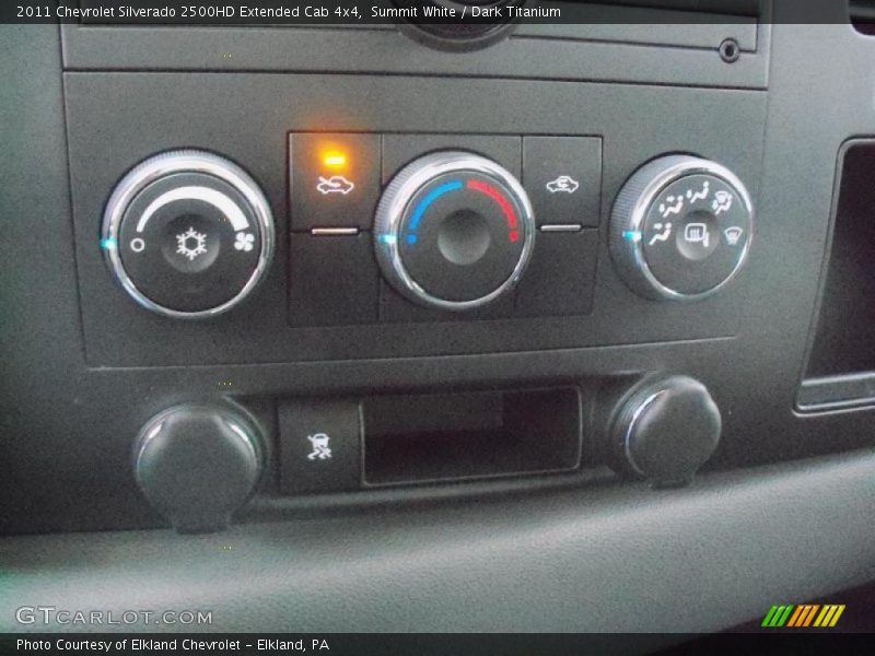 Summit White / Dark Titanium 2011 Chevrolet Silverado 2500HD Extended Cab 4x4
