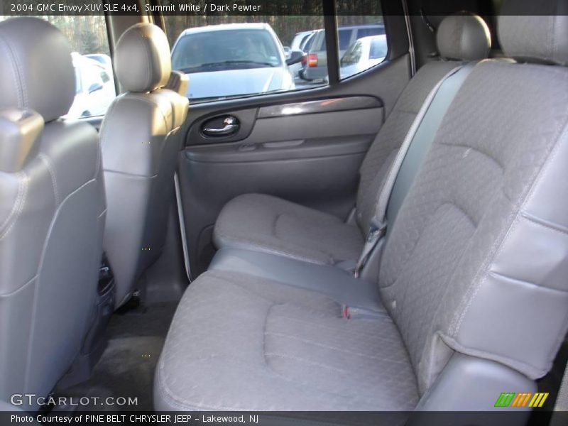 Summit White / Dark Pewter 2004 GMC Envoy XUV SLE 4x4