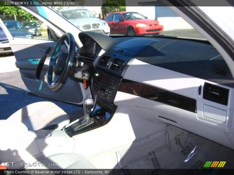 Alpine White / Grey 2008 BMW X3 3.0si
