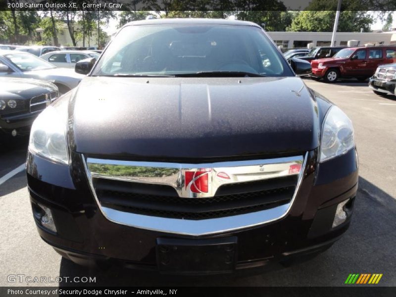 Garnet / Gray 2008 Saturn Outlook XE