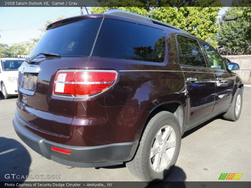 Garnet / Gray 2008 Saturn Outlook XE