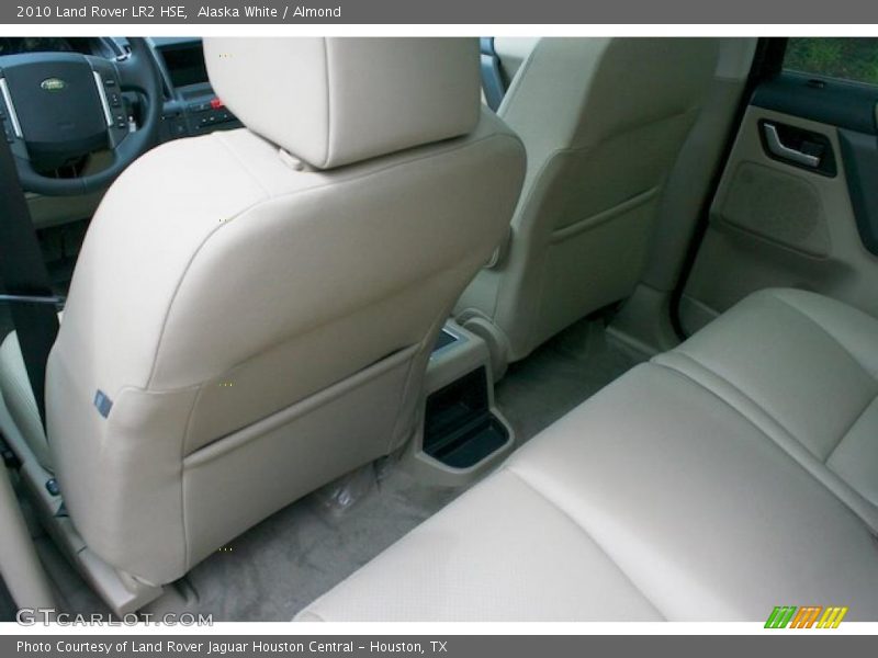 Alaska White / Almond 2010 Land Rover LR2 HSE