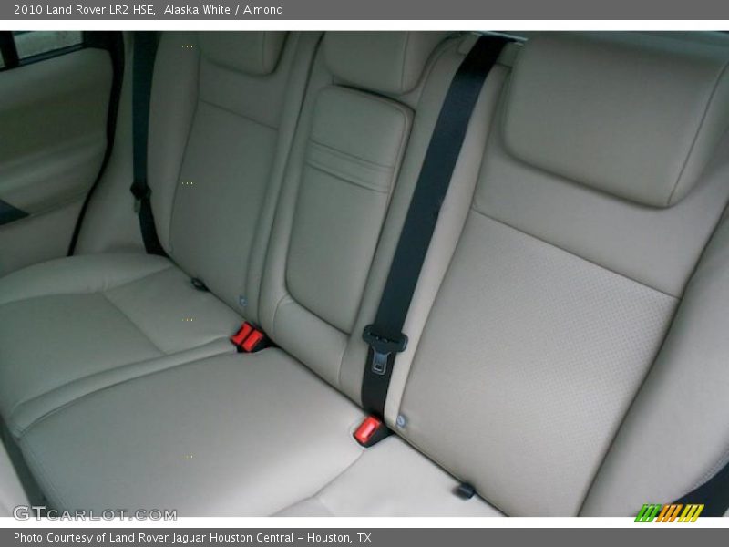 Alaska White / Almond 2010 Land Rover LR2 HSE