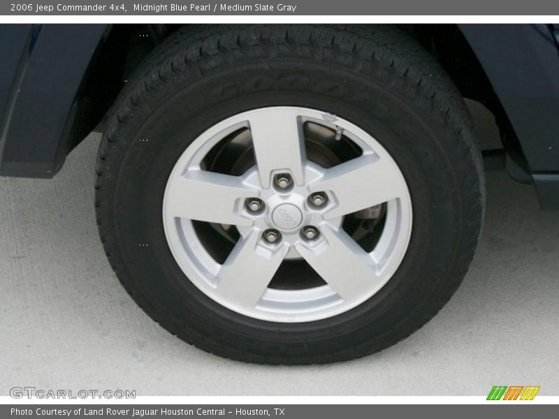 Midnight Blue Pearl / Medium Slate Gray 2006 Jeep Commander 4x4