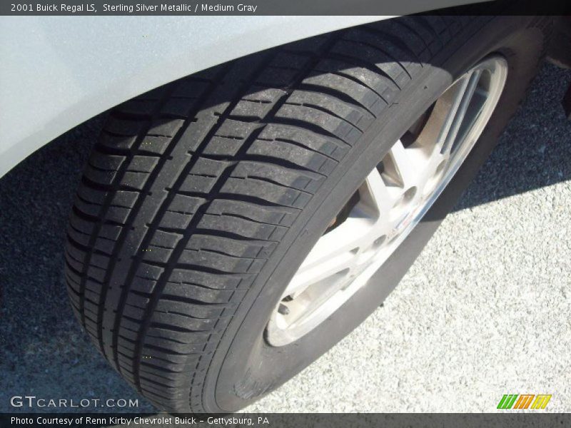 Sterling Silver Metallic / Medium Gray 2001 Buick Regal LS