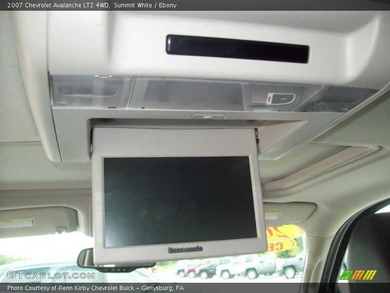 Summit White / Ebony 2007 Chevrolet Avalanche LTZ 4WD