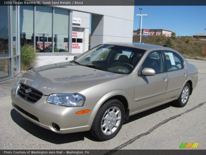 Sunlit Sand Metallic / Blond 2000 Nissan Maxima SE