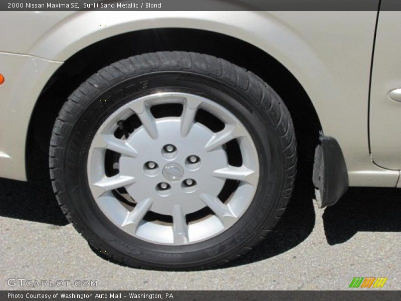 Sunlit Sand Metallic / Blond 2000 Nissan Maxima SE