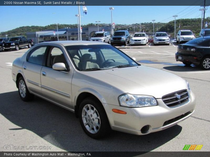Sunlit Sand Metallic / Blond 2000 Nissan Maxima SE